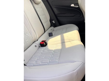 2025 Fiat 600 La Prima 1.2 100hp Hybrid Auto eDCT 6 €33,950