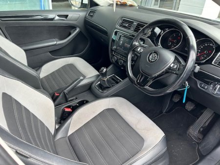 2018 Volkswagen Jetta 2.0 TDI 110HP Highline Mint €16,995