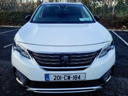 2020 Peugeot 5008  €26,999