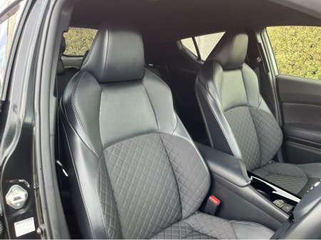 2021 Toyota C-HR - thumbnail 10