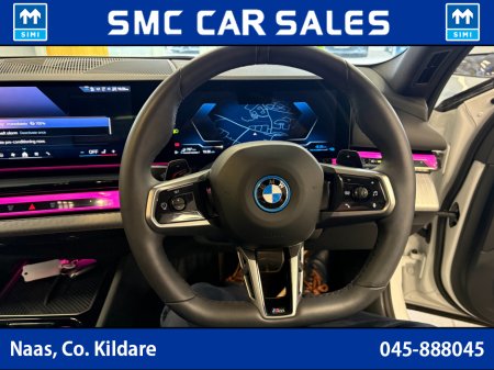 2025 BMW 5 Series - thumbnail 24