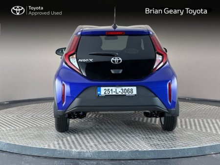 2025 Toyota Aygo X PULSE *VERY LOW KMS* €21,950 thumbnail