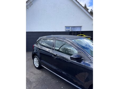 2016 Volkswagen Polo - view 3