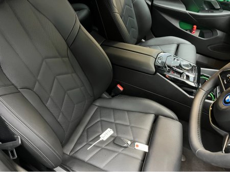 2024 BMW i5 2024 BMW I5 EDRIVE40 TOURING EXCELLENCE ELECTRIC AUTOMATIC / CRUISE CONTROL / 360° CAMERA / ELECTRIC MEMORY & HEATED SEATS / APPLE CARPLAY / PANORAMIC SUNROOF / PADDLE SHIFTERS / AMBIENT LIGHT thumbnail