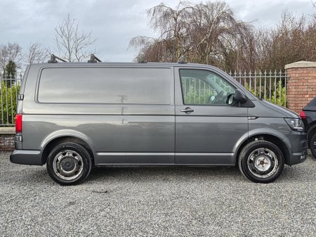 2017 Volkswagen Transporter - thumbnail 3