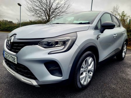 2022 Renault Captur  €15,999