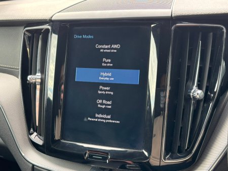 2018 Volvo XC60 T8 R-Design Pro AWD 320BHP €26,995 thumbnail