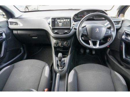 2015 Peugeot 208 - thumbnail 9