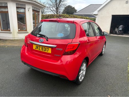 2015 Toyota Yaris HYBRID EXCEL CVT €12,995 thumbnail