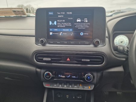 2021 Hyundai Kona Kauai Executive Plus 2tone 5DR €19,950 thumbnail