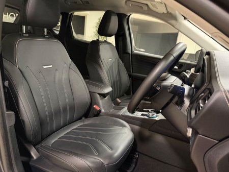 2023 Ford Kuga VIGNALE HYBRID=HUGE SPEC//ONLY 24000 KMS//1 OWNER=FULL SERVICE HISTORY=TAILORED FINANCE PACKAGES AVAILABLE=TRADE IN'S WELCOME €31,995 thumbnail