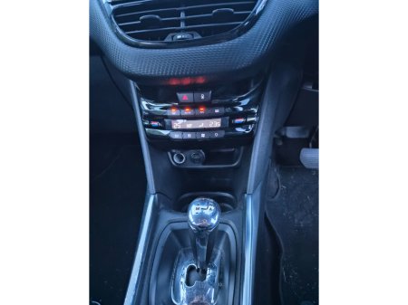 2014 Peugeot 2008 1.2 E-VTI 82 ALLURE AUTO 5DR €6,995 thumbnail