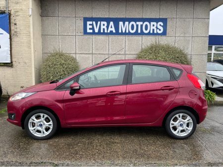2015 Ford Fiesta ZETEC 1.2 PETROL €8,950 thumbnail