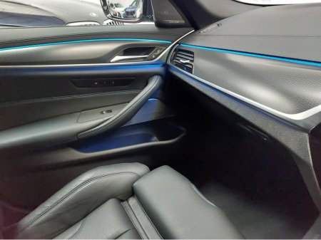 2020 BMW 5 Series - thumbnail 21