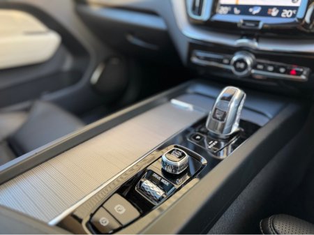 2018 Volvo XC60 T8 TWIN EN PHEV INSCRIPTION 5DR AUTO €29,995 thumbnail