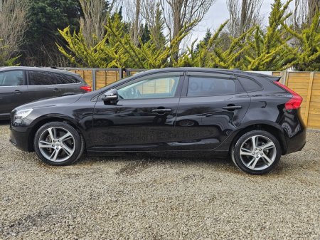 2016 Volvo V40 - view 2