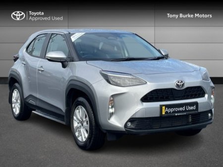 2025 Toyota Yaris Cross - Save EUR 3,000 - Luna - 1.5 Hybrid - Automatic - EUR 180 Tax // Remote Central Locking // Front Electric Windows // Rear Electric Windows // Electric Mirrors // Finger Tip Stereo Controls €30,850