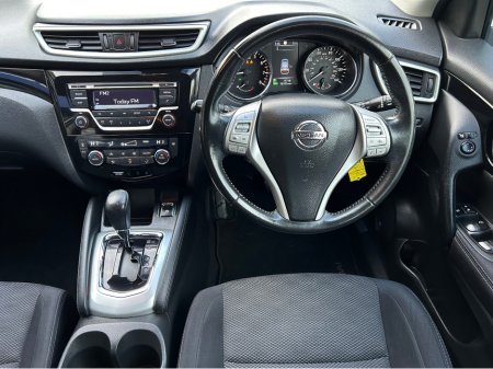 2017 Nissan Qashqai 1.2 Automatic - NCT & Tax - Low Mileage & Great Price - Trade-In Welcome - Assured Dealer Warranty - €12,950 thumbnail