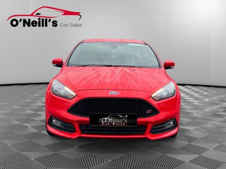 2018 Ford Focus - thumbnail 4