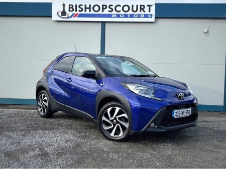 2023 Toyota Aygo X 1.0 DESIGN 4DR €16,950 thumbnail