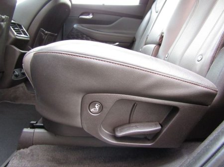 2019 Hyundai Santa Fe 2WD Executive Plus 5DR €23,950 thumbnail