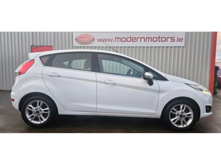 2016 Ford Fiesta ZETEC TURBO 1.0 eco 100 low miles €8,750 thumbnail