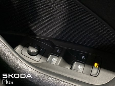 2022 Skoda Octavia Ambition 1.0TSI 110bhp €24,950 thumbnail