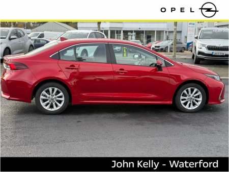 2023 Toyota Corolla 1.8 Hybrid Luna Saloon €22,450 thumbnail