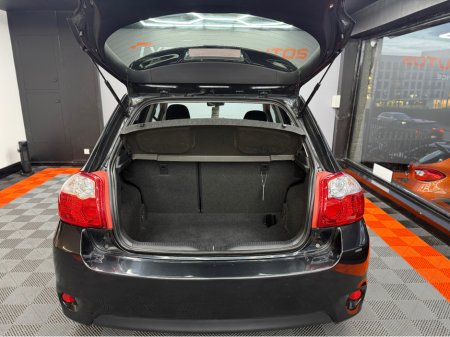 2011 Toyota Auris 1.4 D-4D SPORT 5DR €5,950 thumbnail