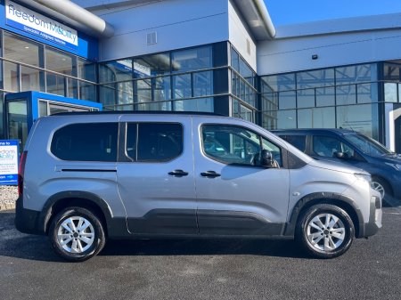 2026 Peugeot Rifter - thumbnail 4