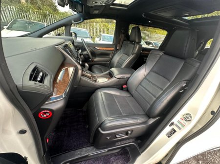 2015 Toyota Alphard - thumbnail 13