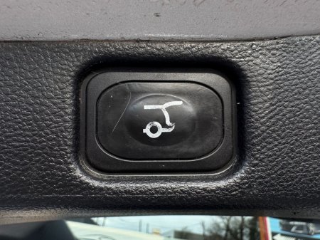 2017 Ford Galaxy TITANIUM 2.0 TD 150PS 6SPEED FWD 4DR €15,800 thumbnail