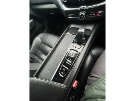 2020 Volvo XC60  €28,850 thumbnail