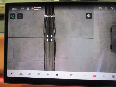 2025 Leapmotor C10 EREV 28.4kWh Design €45,950 thumbnail