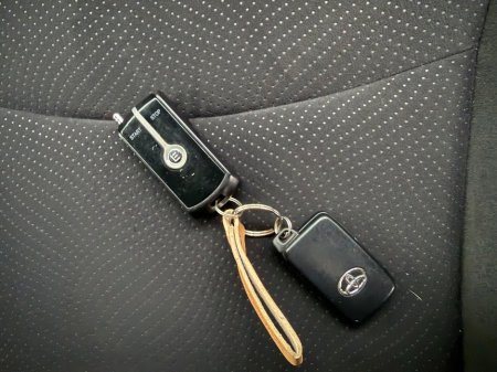 2015 Toyota Prius 1.8 Hybrid €11,990 thumbnail