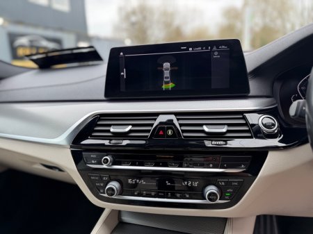 2019 BMW 5 Series - thumbnail 14