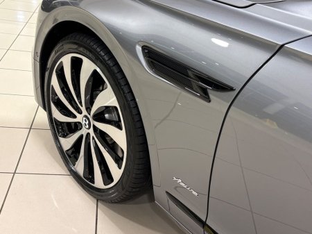 2025 Bentley Flying Spur 3.0 V6 E-HYBRID AZURE=AS NEW//HUGE SPEC=PAN ROOF//BALANCE OF BENTLEY WARRANTY=ONLY €150 ANNUAL ROAD TAX//TAILORED FINANCE PACKAGES AVAILABLE=TRADE INS €249,995 thumbnail