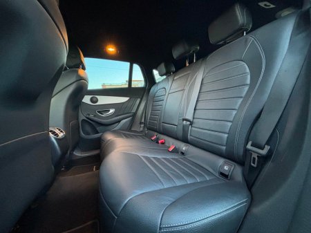 2022 Mercedes-Benz EQC AMG LINE PREMIUM SUNROOF 400 €36,995 thumbnail