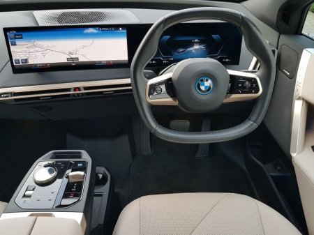 2023 BMW iX xDrive40 M Sport €57,995 thumbnail