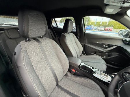 2024 Peugeot 2008 ALLURE - ELECTRIC - AUTO - 12M WARRANTY - CAR: 1601 thumbnail