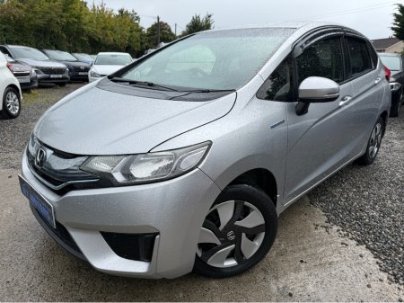 2015 Honda Fit 1.5 HYBRID AUTO €8,450