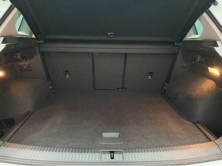 2018 Volkswagen Tiguan - thumbnail 8