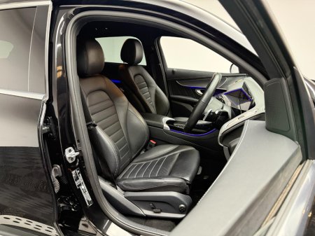 2022 Mercedes-Benz EQC - thumbnail 10