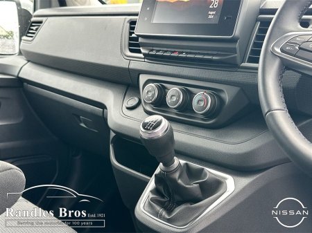 2025 Nissan Primastar - thumbnail 13