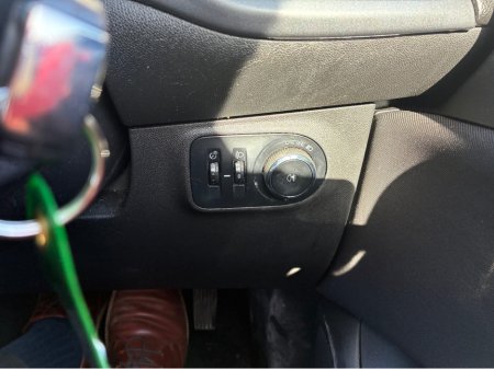 2015 Opel Corsa - thumbnail 13