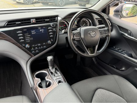 2020 Toyota Camry - thumbnail 28