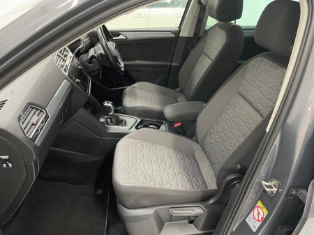 2023 Volkswagen Tiguan  €31,995 thumbnail