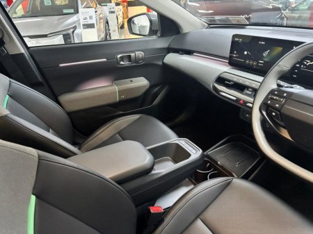 2025 Kia EV4 EV4 5 HB EARTH K3 LR 5DR AUTO €43,995 thumbnail