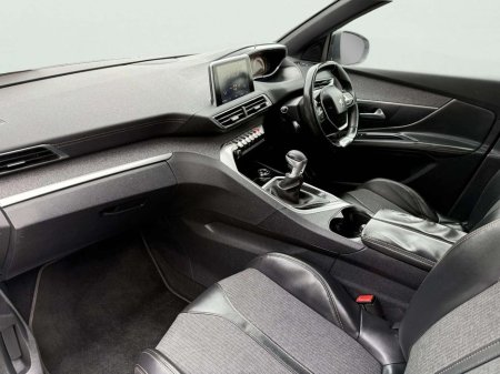 2017 Peugeot 3008 - thumbnail 2