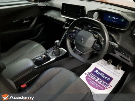 2023 Peugeot 2008 - thumbnail 10